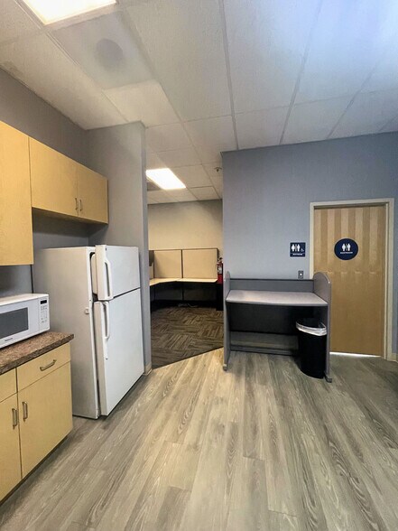 More Photos Of 3181 Balfour Rd, Brentwood Freestanding For Lease