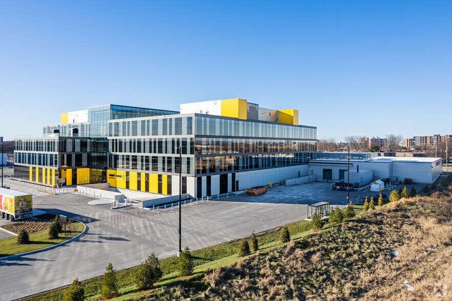 More Photos Of 2480 Walkley Rd, Ottawa Unknown For Lease