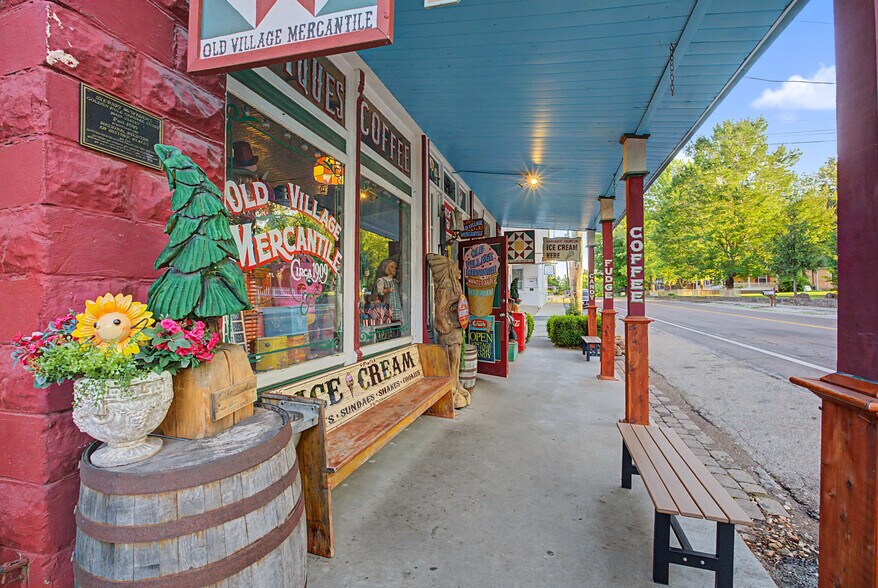 More Photos Of 219 MO-21, Caledonia Storefront Retail Residential For Sale