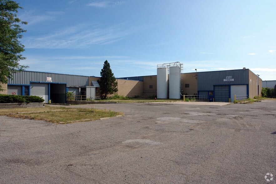 More Photos Of 24030-24060 Hoover Rd, Warren Manufacturing For Sale