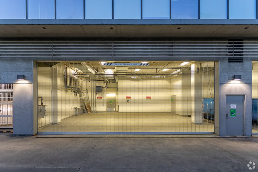 More Photos Of 2889-2888 12th Av E, Vancouver Office For Lease