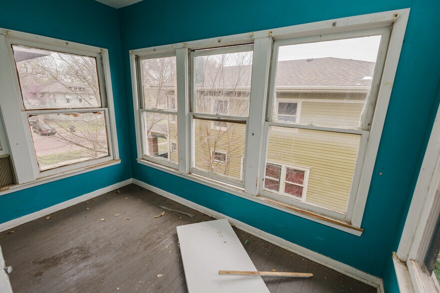 More Photos Of 123 E Madison Ave, Arkansas City Apartments For Sale