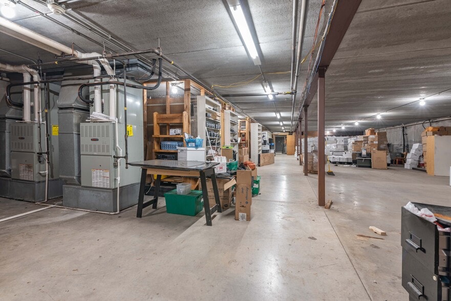 More Photos Of 802 Broadway, Wisconsin Dells Storefront Retail Office For Sale