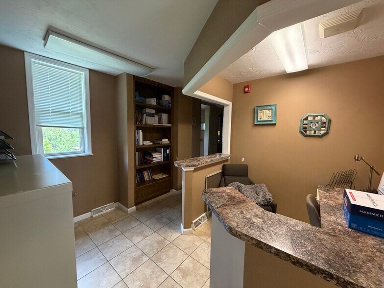 More Photos Of 435-437 S Maple Ave, Greensburg Office For Sale