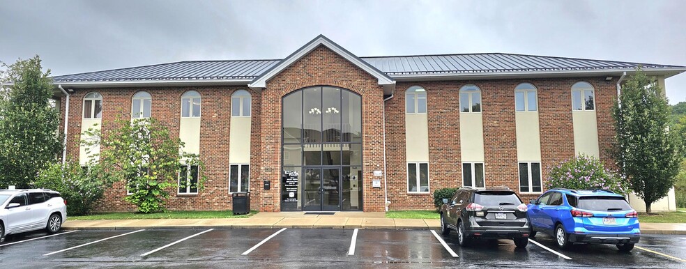 Primary Photo Of 2200 Garden Dr, Seven Fields Office For Lease