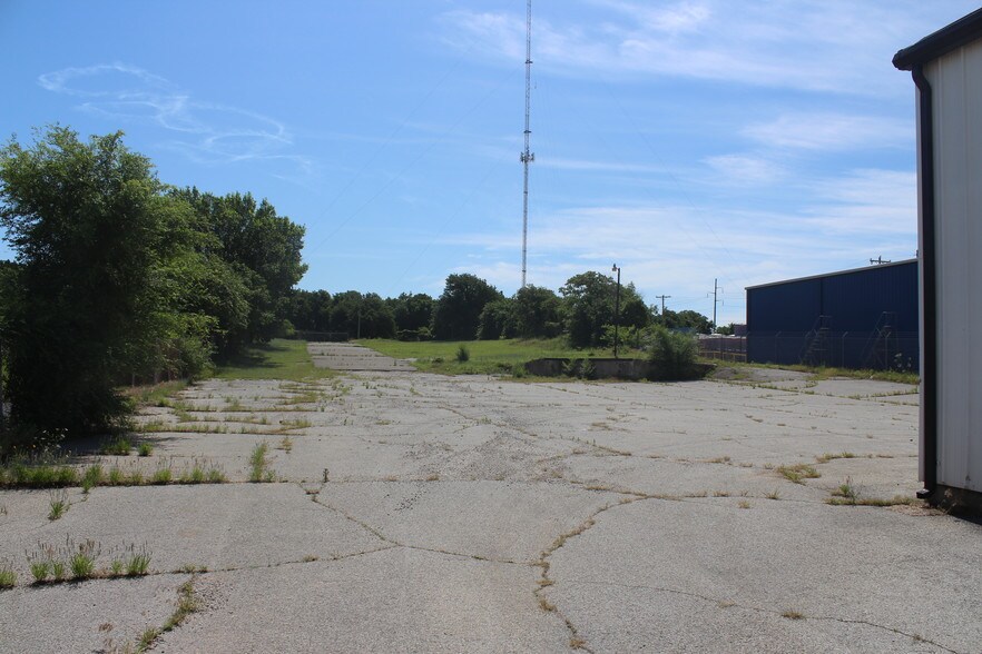 More Photos Of 2200 S Prospect Ave, Oklahoma City Manufacturing For Sale