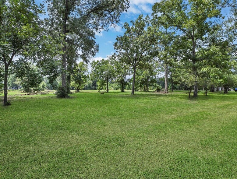 More Photos Of 11304 Fostoria Rd, Cleveland Land For Sale