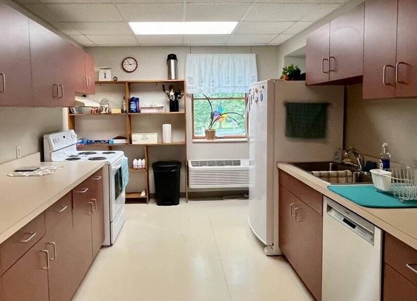 More Photos Of 2408 W Heading Ave, West Peoria Healthcare For Sale