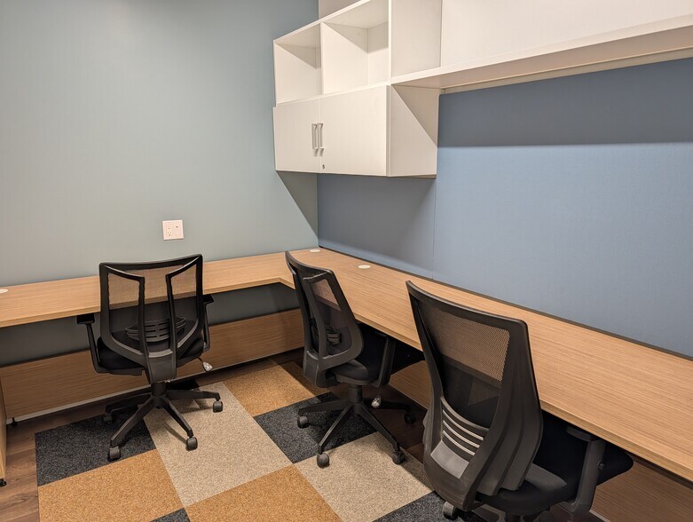 More Photos Of 3271 W Armitage Ave, Chicago Coworking Space