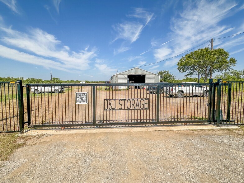 More Photos Of 9672 Seymour hwy, Wichita Falls Self Storage For Sale