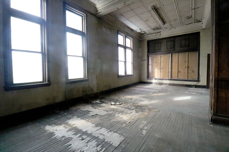 More Photos Of 312 N 7th St, Steubenville Warehouse For Sale