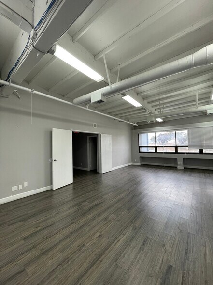 More Photos Of 1690 Frontage Rd, Chula Vista Light Distribution For Lease