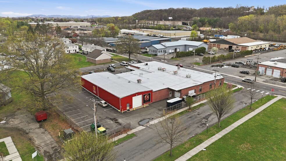 More Photos Of 680 Meadow St, Chicopee Manufacturing For Lease