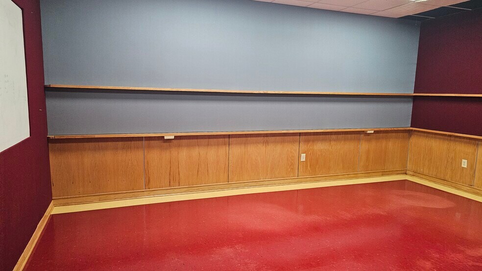 More Photos Of 2420 Grenoble Rd, Richmond Light Manufacturing For Sale