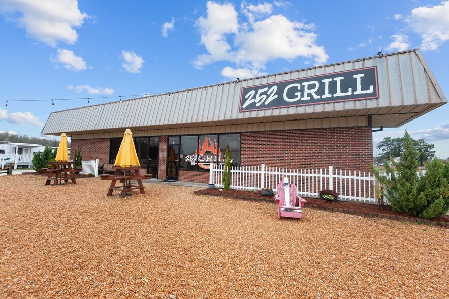 More Photos Of 102 Berry St, Hertford Restaurant For Sale