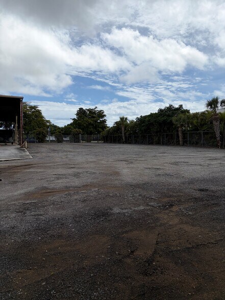 More Photos Of 8365 Garden Rd, West Palm Beach Land For Lease