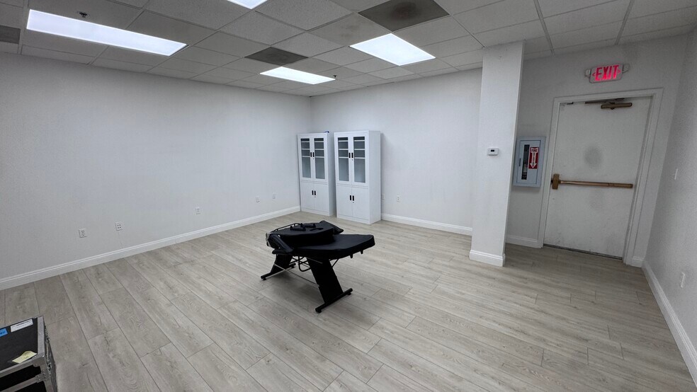 More Photos Of 3025 W Sahara Ave, Las Vegas Medical For Sale