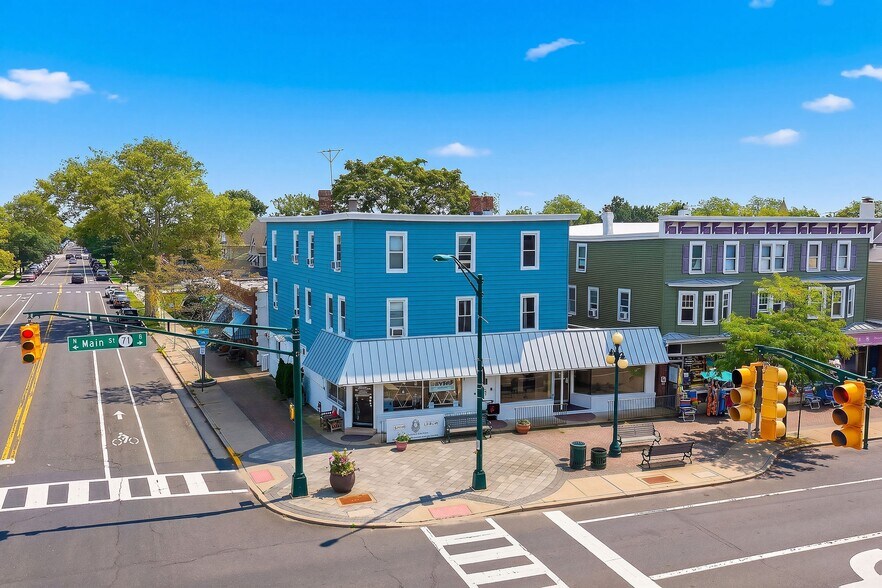 More Photos Of 422-440 Main St, Avon By The Sea Storefront Retail Residential For Lease