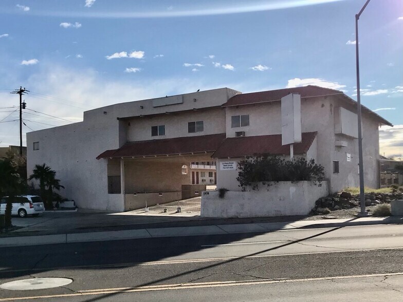 Primary Photo Of 1978 Highway 95, Bullhead City Hotel For Lease