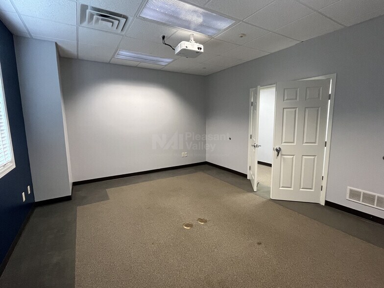 More Photos Of 13680 Cleveland Ave NW, Uniontown Office For Lease