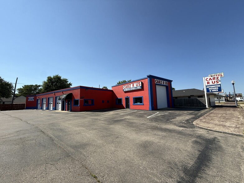 More Photos Of 7800 N 2nd St, Machesney Park Freestanding For Sale