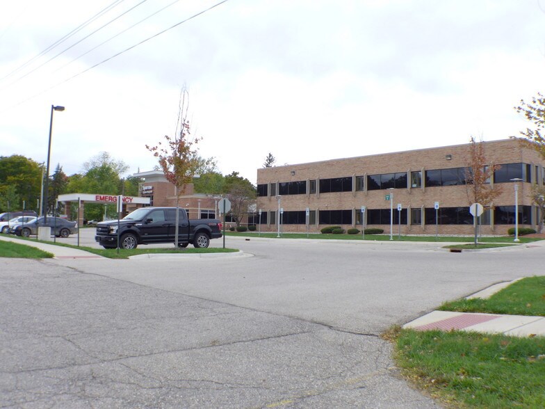 More Photos Of 306 Elm St, Saint Johns Medical For Lease