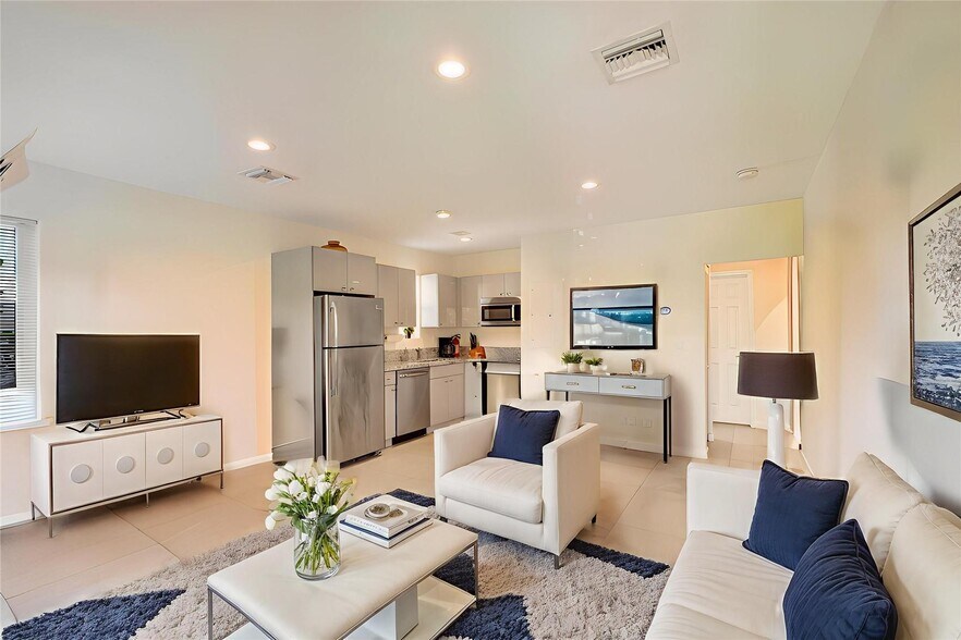 More Photos Of 322 Oklahoma St, Hollywood Multifamily For Sale