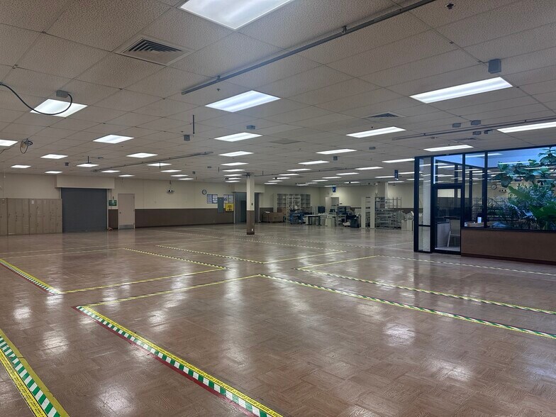 More Photos Of 1 Redcom Ctr, Victor Medical For Lease