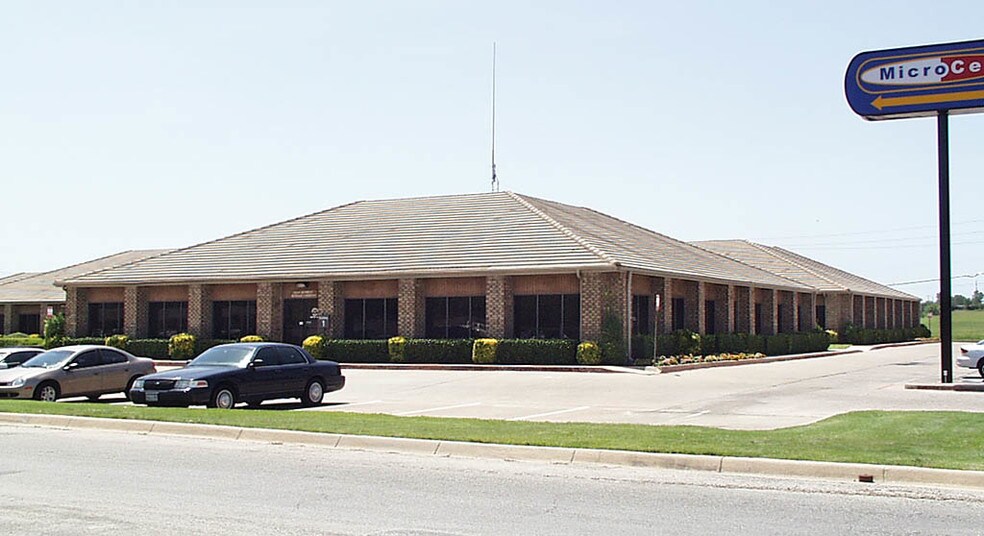 More Photos Of 6800 Manhattan Blvd, Fort Worth Medical For Lease