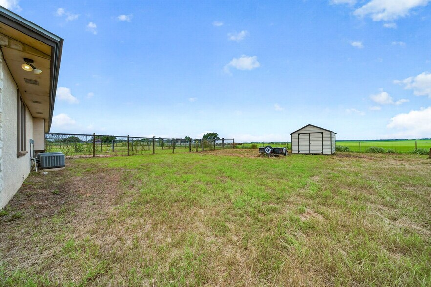 More Photos Of 4044 W FM 476, Poteet Flex For Sale