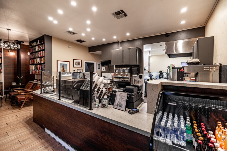 More Photos Of 34114 Pacific Coast Hwy, Dana Point Freestanding For Lease