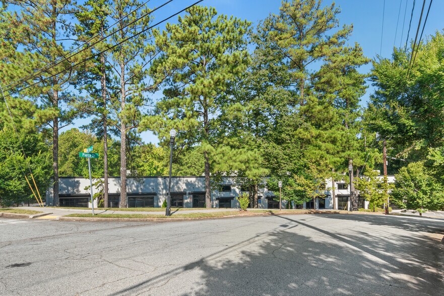 More Photos Of 3586 Pierce Dr NE, Chamblee Office For Sale