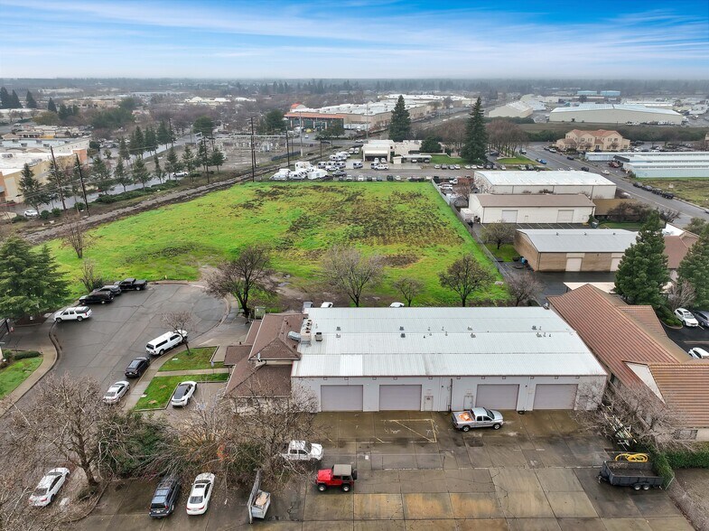 More Photos Of 1633 Starr Dr, Yuba City Service For Sale