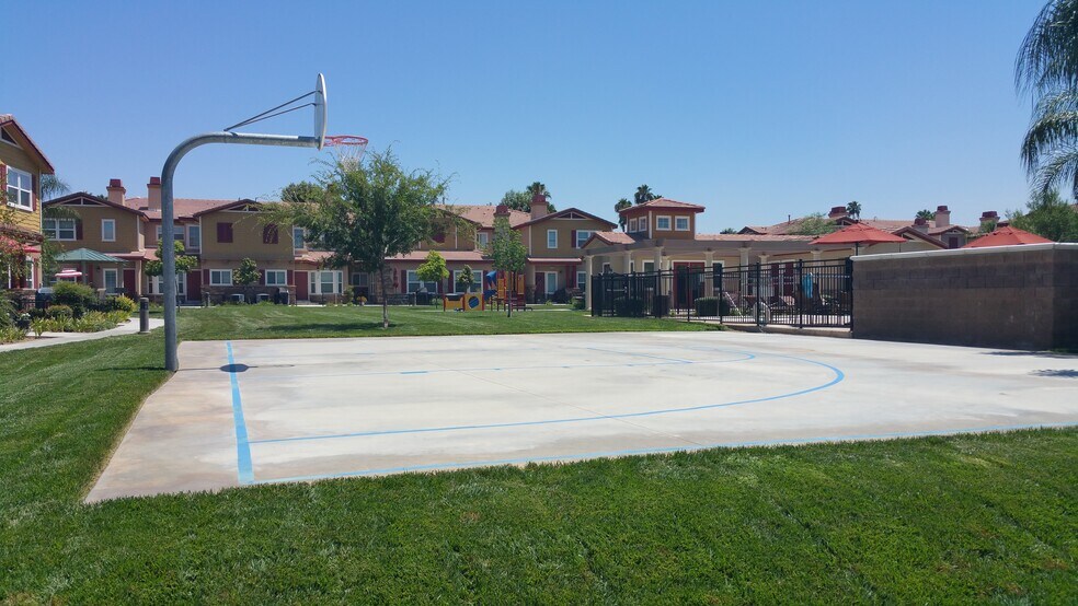 More Photos Of 1510 Orange Ave, Redlands Multifamily For Sale