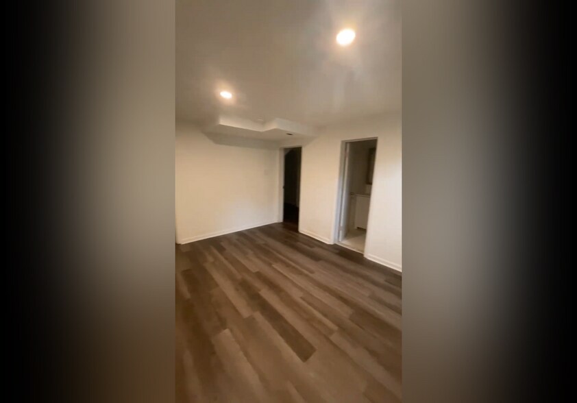 More Photos Of 2401 Huntington Ave, Alexandria Office For Sale