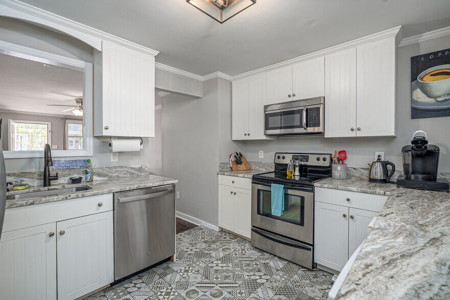 More Photos Of 522 E Bolton St, Savannah Apartments For Sale