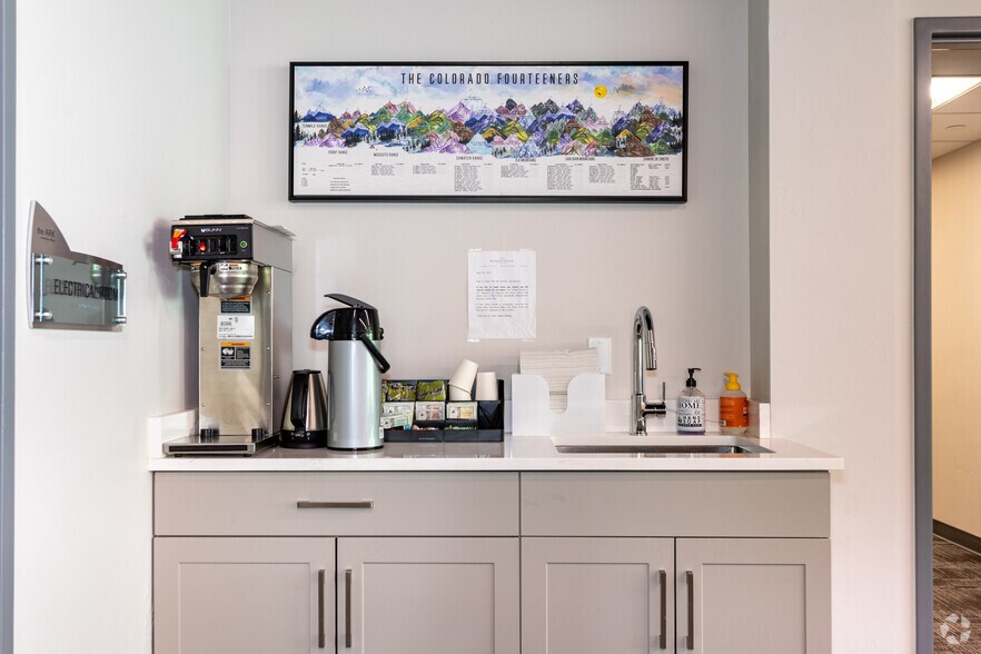 More Photos Of 48 E Beaver Creek Blvd, Avon Office For Lease