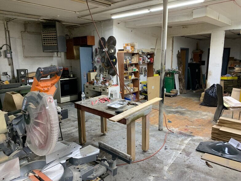 More Photos Of 10333 Oxford Ave, Chicago Ridge Warehouse For Sale