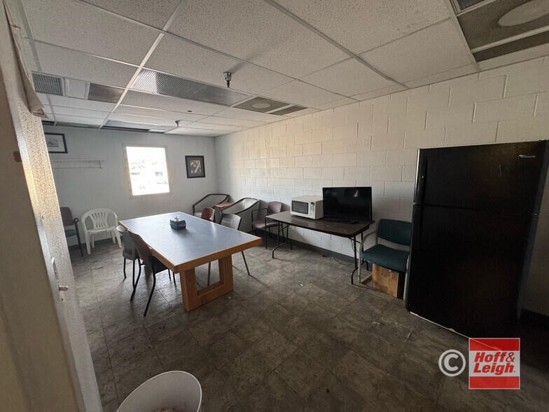More Photos Of 2445 Wayside Ct, Colorado Springs Warehouse For Sale