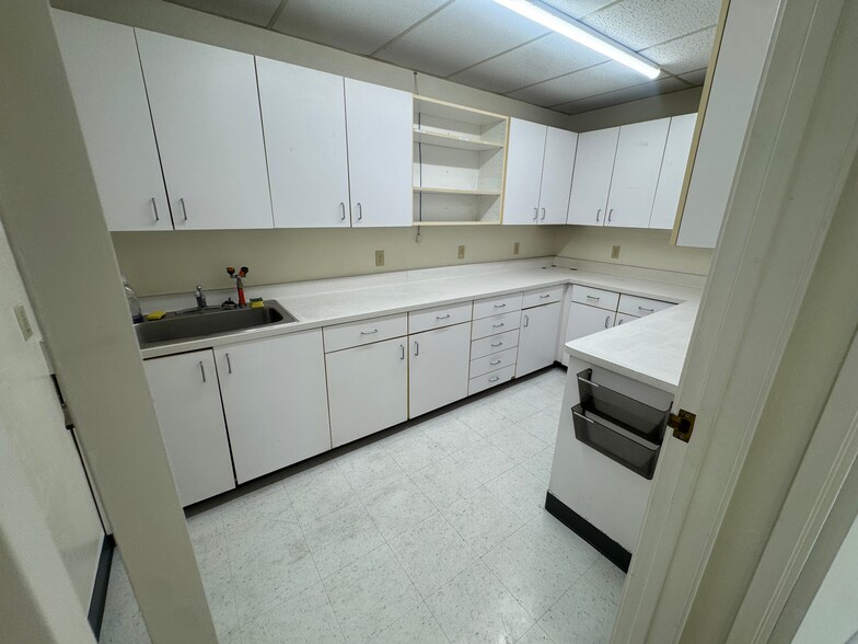 More Photos Of 2089 Vale Rd, San Pablo Office For Sale