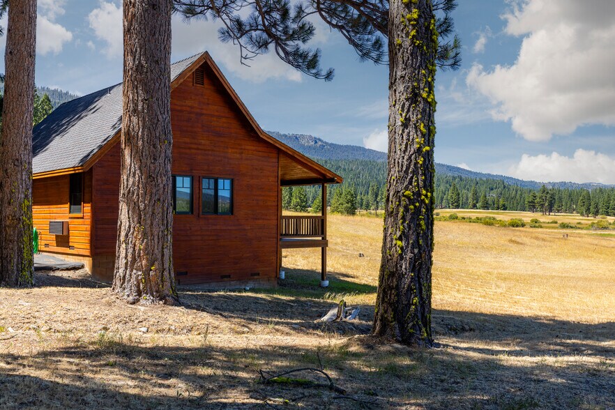 More Photos Of 985 Whitehawk Drive, Clio Land For Sale