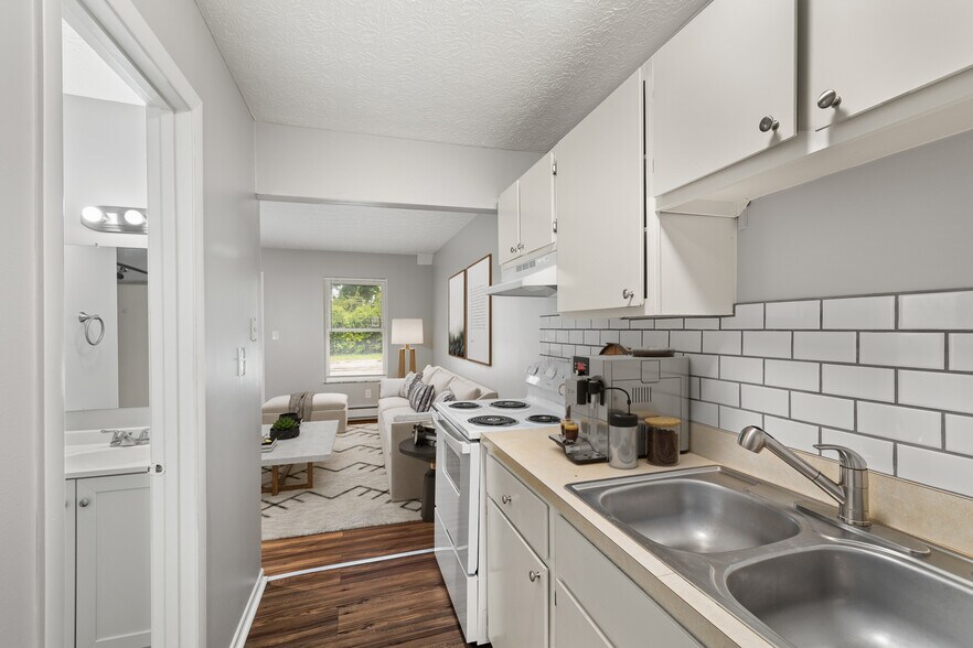 More Photos Of 25 Oakdale Ave, Akron Apartments For Sale