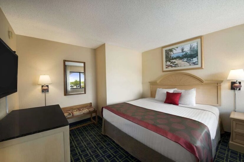 More Photos Of 3500 Cheney Hwy, Titusville Hotel For Sale