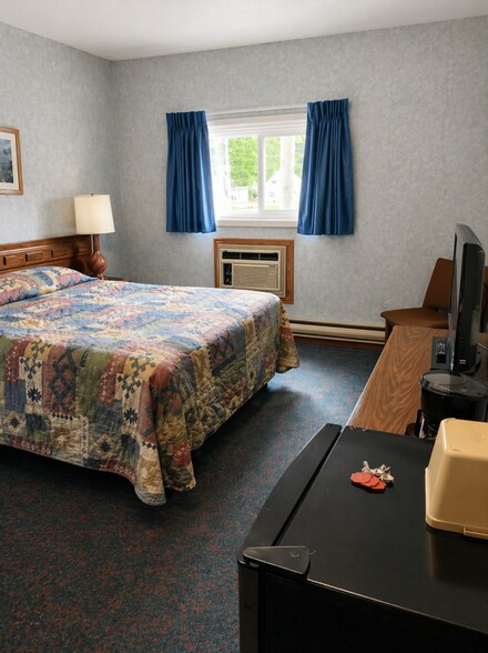 More Photos Of 405 5 Ave, Stewart Hotel For Sale