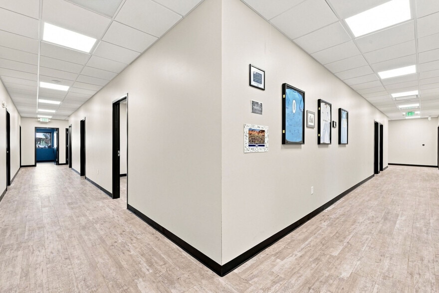 More Photos Of 877 N 100 E, Lehi Office For Sale