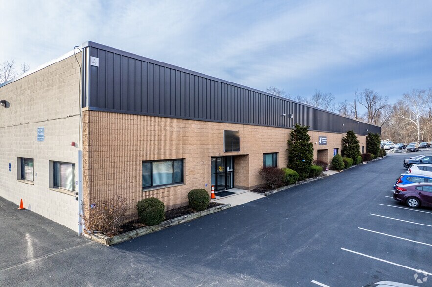 More Photos Of 1 Raymond Dr, Havertown Unknown For Lease