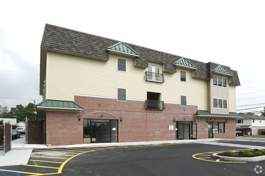 More Photos Of 1005 Rahway Ave, Avenel Unknown For Lease