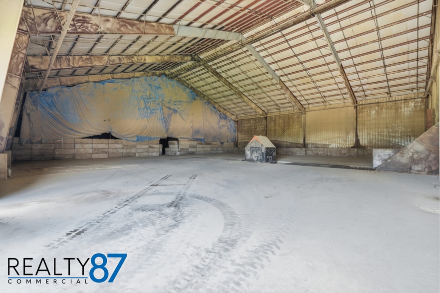 More Photos Of 1004 Grant St, Manchester Warehouse For Sale