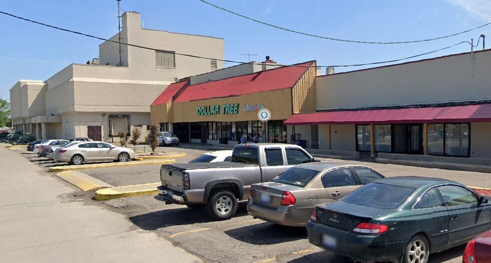 More Photos Of 3574-3760 Fort St, Lincoln Park Unknown For Lease