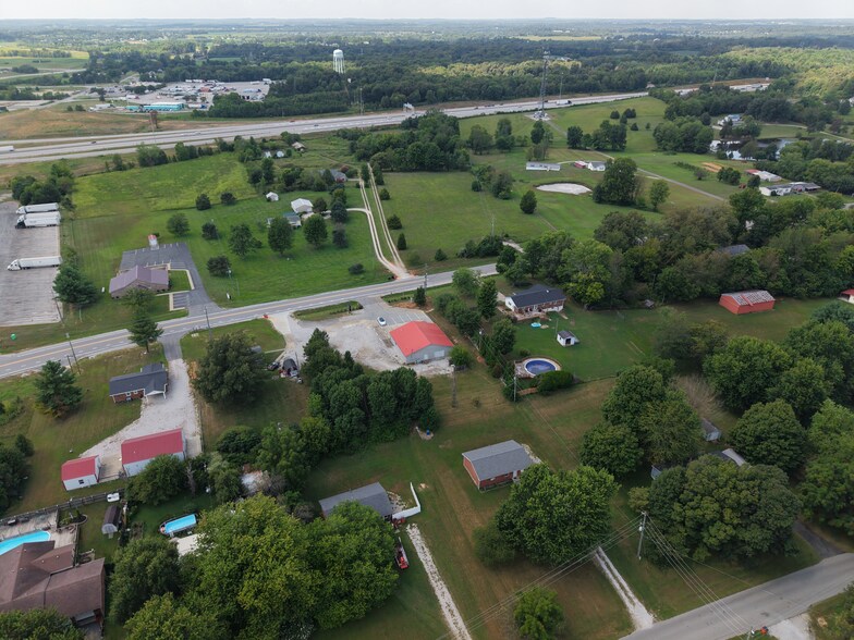 More Photos Of 6804 S Dixie Hwy, Glendale Freestanding For Lease